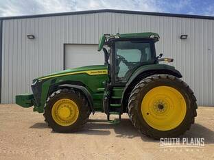 2022 John Deere 8R 250