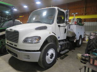 2015 Freightliner M2
