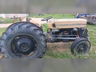 Massey-Ferguson 135