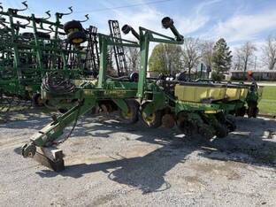 2001 John Deere 1780