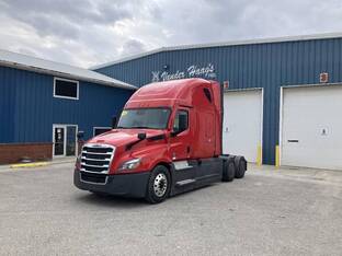2023 Freightliner CASCADIA 126