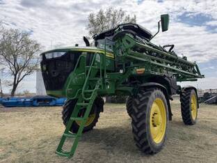 2023 John Deere 412R