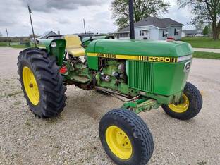 1984 John Deere 2350