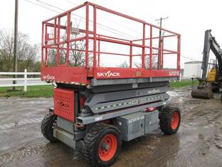 2003 SKYJACK SJ7127RT