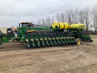 2010 John Deere DB60