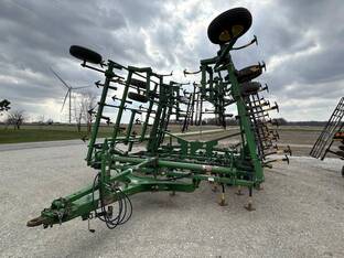 2007 John Deere 2210