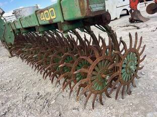 John Deere 400