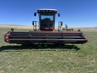 2005 Hesston 9240