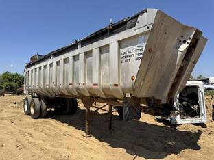 1982 HOBBS 30 FT END DUMP