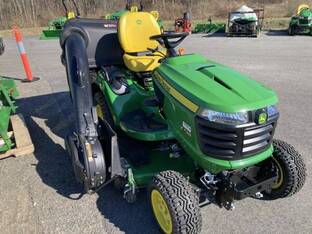 2025 John Deere X738