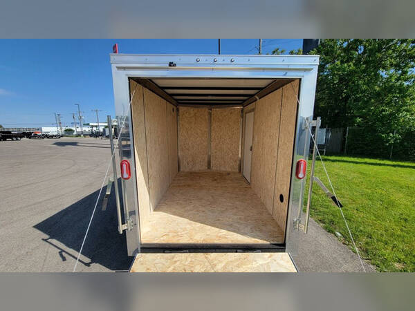 2026 Sure-Trac 6'x10' 3k / 6' interior / enclosed trail