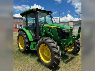 2023 John Deere 5067E Premium Cab