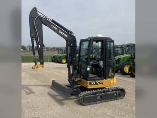 2023 John Deere 35 P