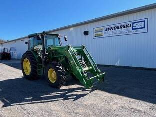2022 John Deere 6105E