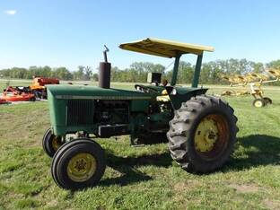1975 John Deere 2030