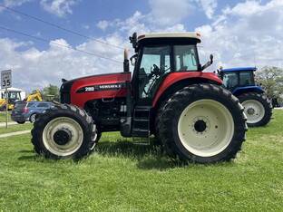 2010 Versatile 280
