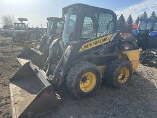 2012 New Holland L220
