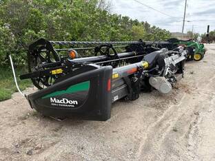 2017 MacDon Industries FD75