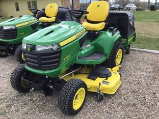 2022 John Deere X739
