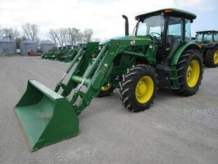2016 John Deere 6105E