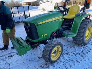 2017 John Deere 3038E