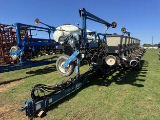 1993 Kinze 2300