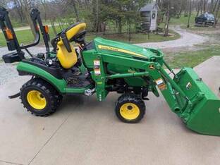 2014 John Deere 1025R