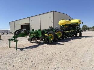 2018 John Deere 1775NT