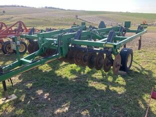 2004 John Deere 714