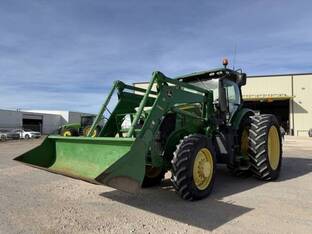2014 John Deere 7210R