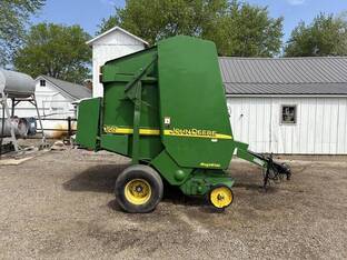2002 John Deere 567