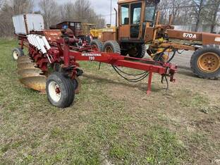 International 720