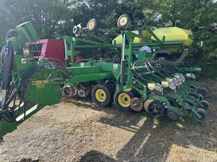 2012 John Deere DB44