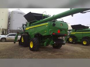 2025 John Deere S7 900