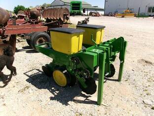 1983 John Deere 7100