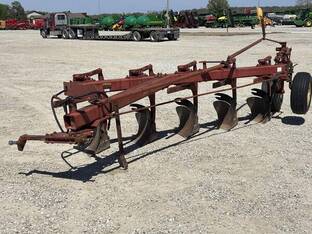 International 720