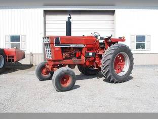 1976 International 1066