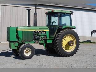 1975 John Deere 4430