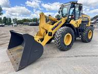 2021 Komatsu WA320-8