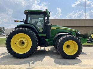 2025 John Deere 8R 340