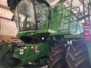 2023 John Deere S780