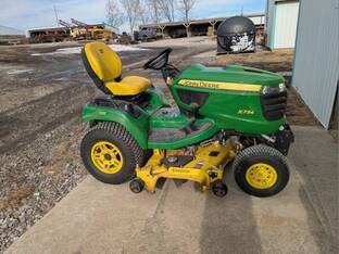 2019 John Deere X734