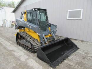 2023 John Deere 333G
