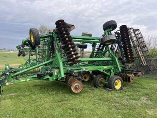 2019 John Deere 2660VT