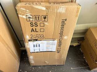 LANDHONOR 10.5' TELESCOPIC LADDER