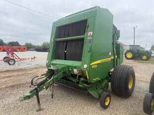 2011 John Deere 568