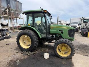 2012 John Deere 5083E