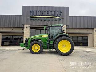 2023 John Deere 8R 250