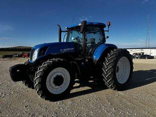 2015 New Holland T7.245 Sidewinder II