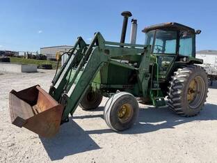 John Deere 4430